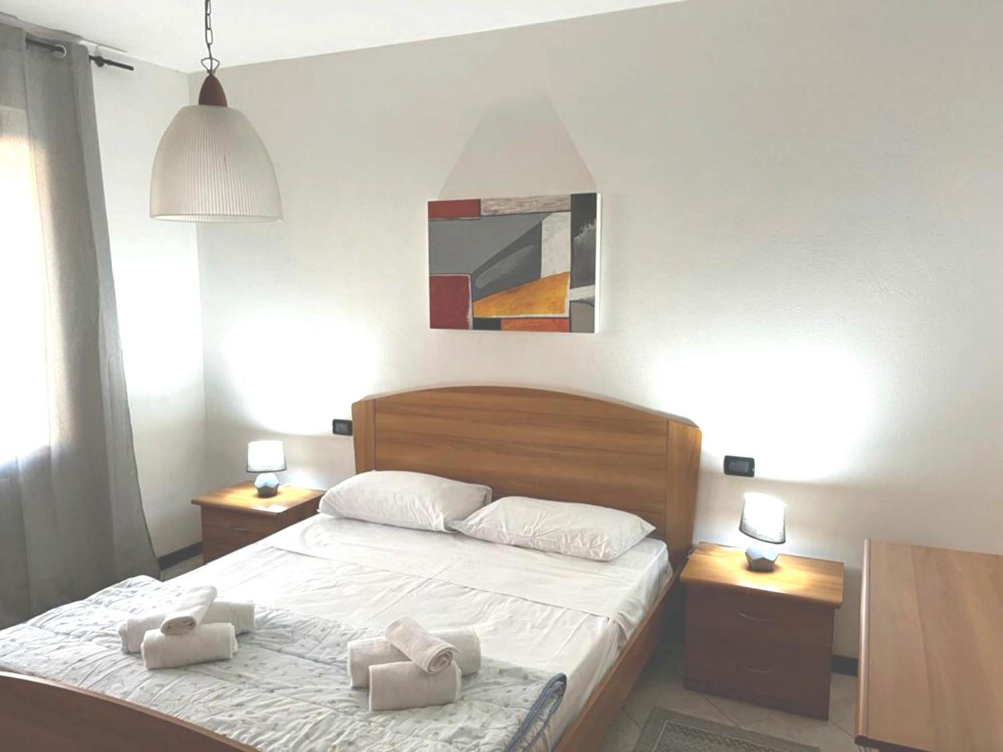 Desenzanoloft Yellow Apartment เดเซนซาโนเดลการ์ดา ภายนอก รูปภาพ